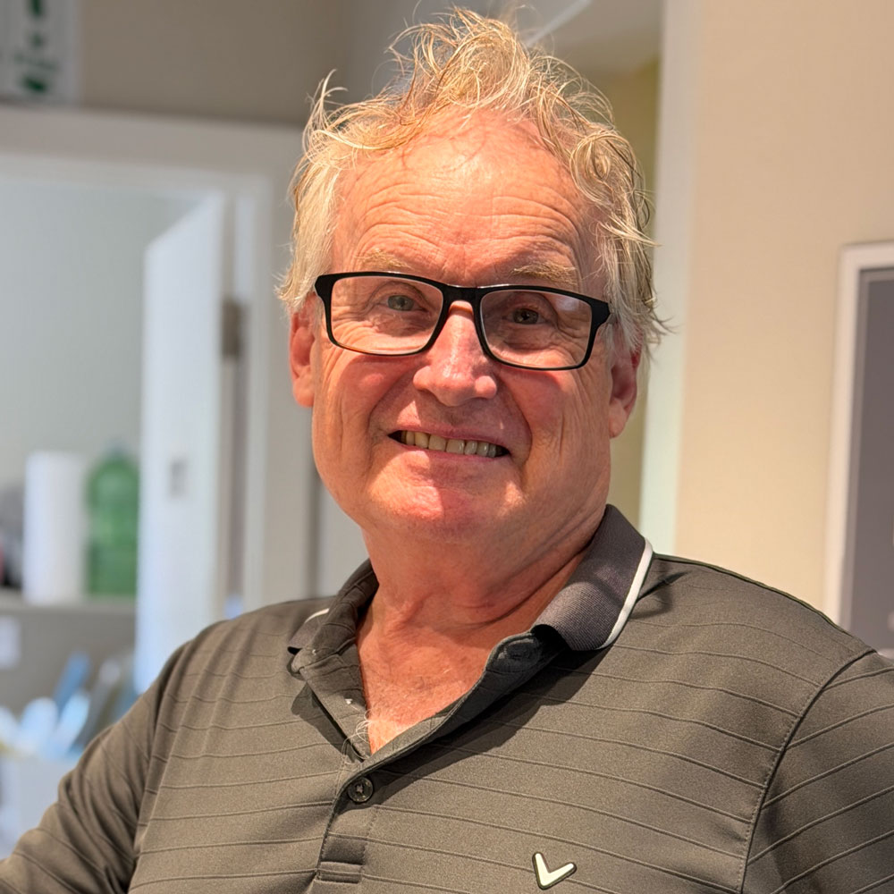 DR. Daniel Gibbs